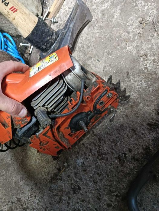 Vand 4 drujbe Husqvarna 236 + una 136