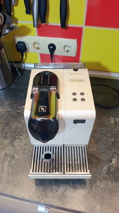 DeLonghi Latisima Plus, Nespresso