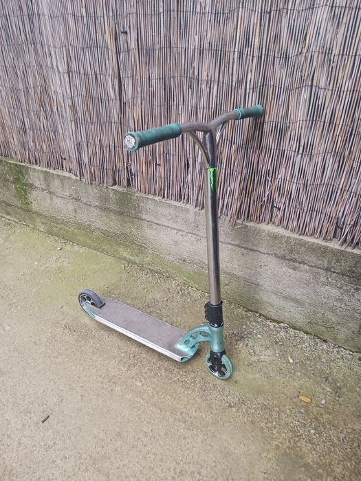 Vând trotineta freestyle mgp