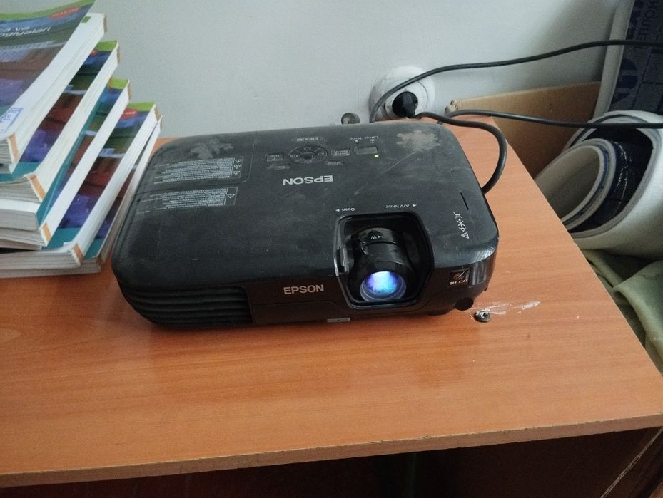 Epson proektor zapchasga