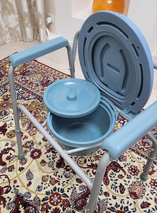 Продам стул туалет.