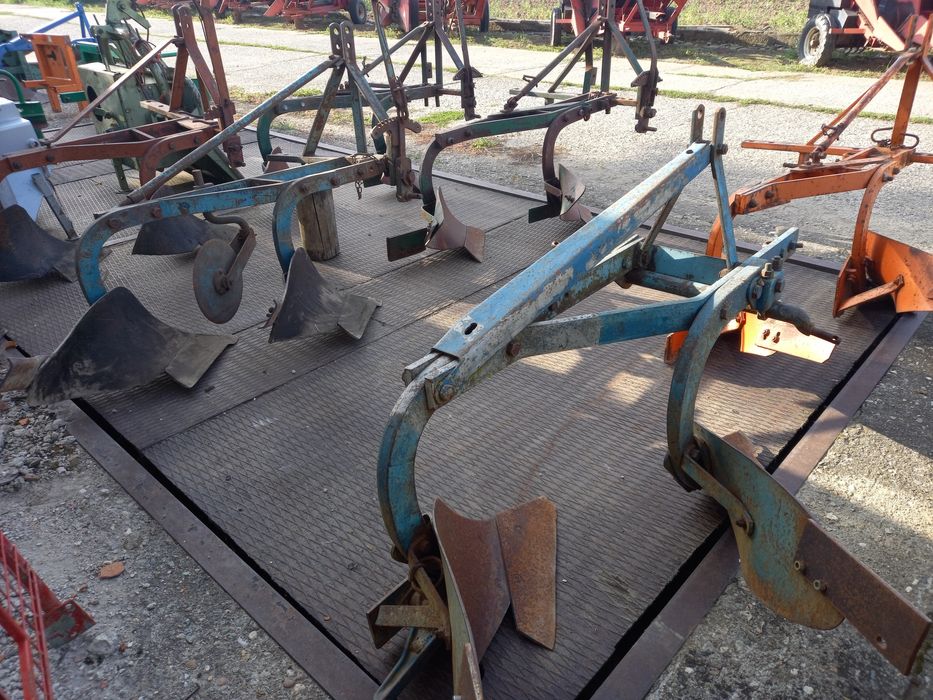 Troliu forestier crapatoare lemne plug