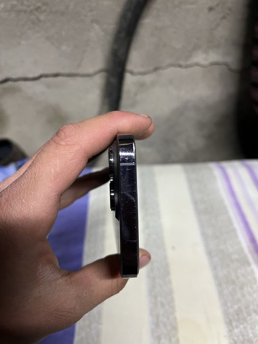 Продам айфон 14 про