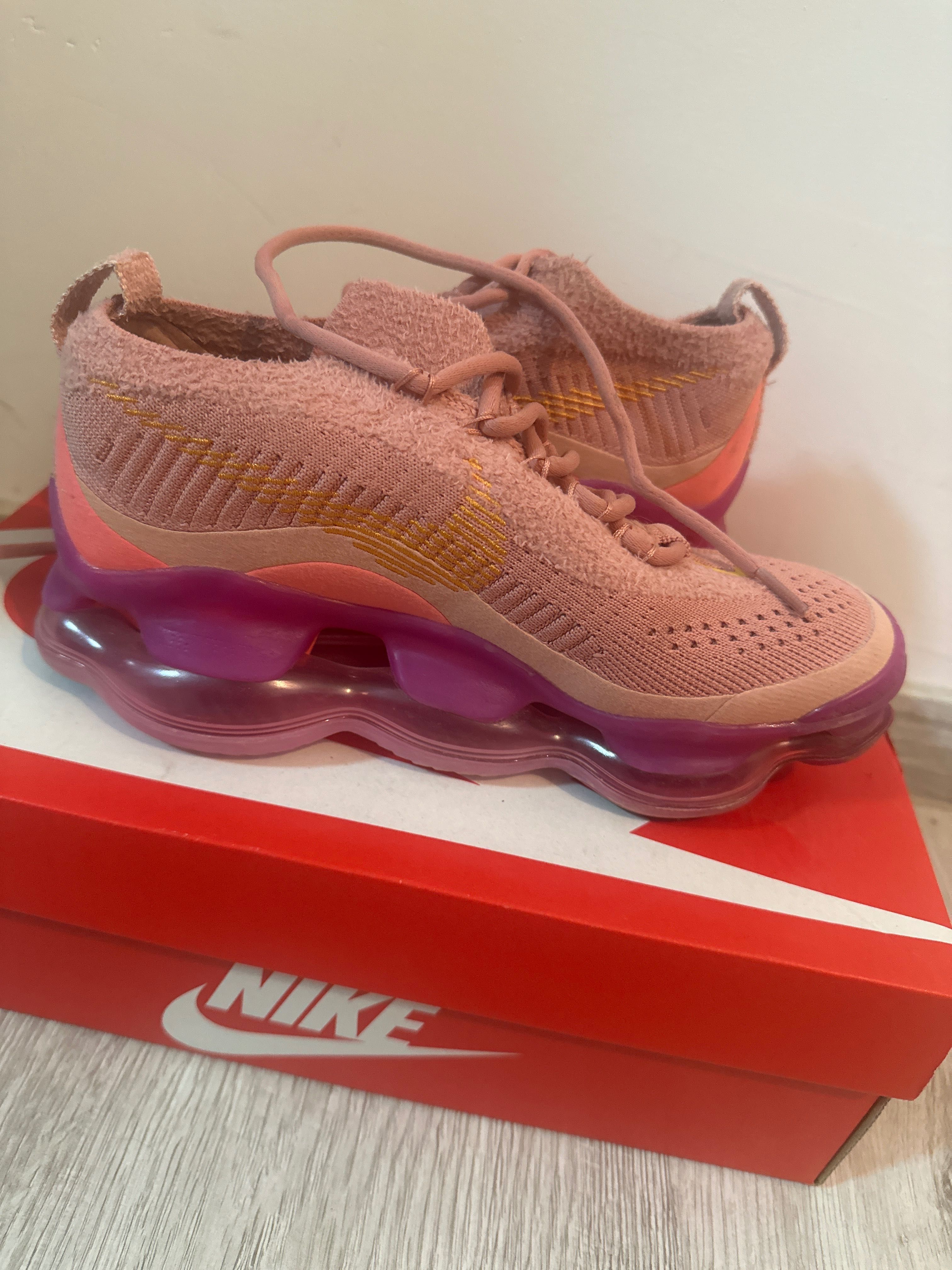 Маратонки Nike,много добро състояние!