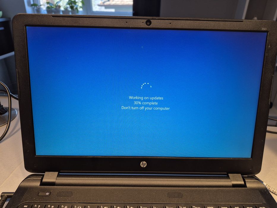 Vand laptop HP 350 G2 Intel (R) i5-5200U