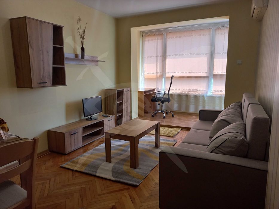 Дава се под наем Двустаен апартамент в Варна, ВИНС - 60 кв.м за 400 € - Снимка #2