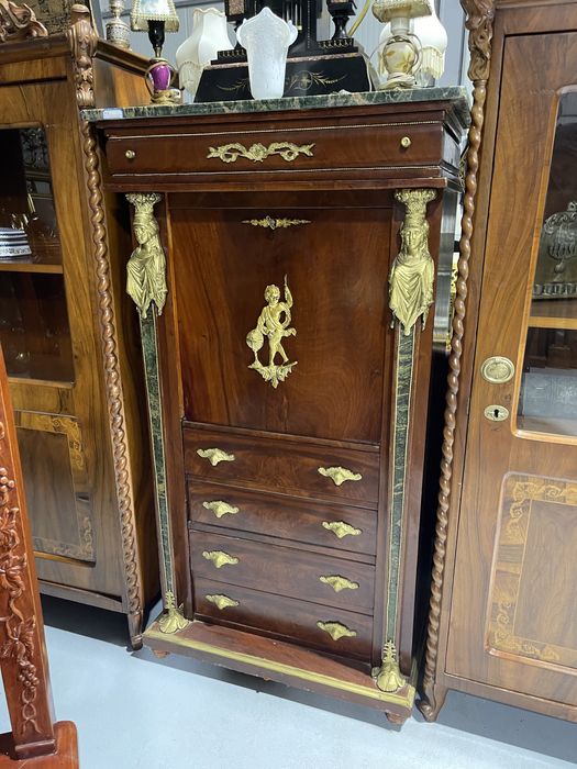 Secretier din lemn cu ornamente bronz și marmura