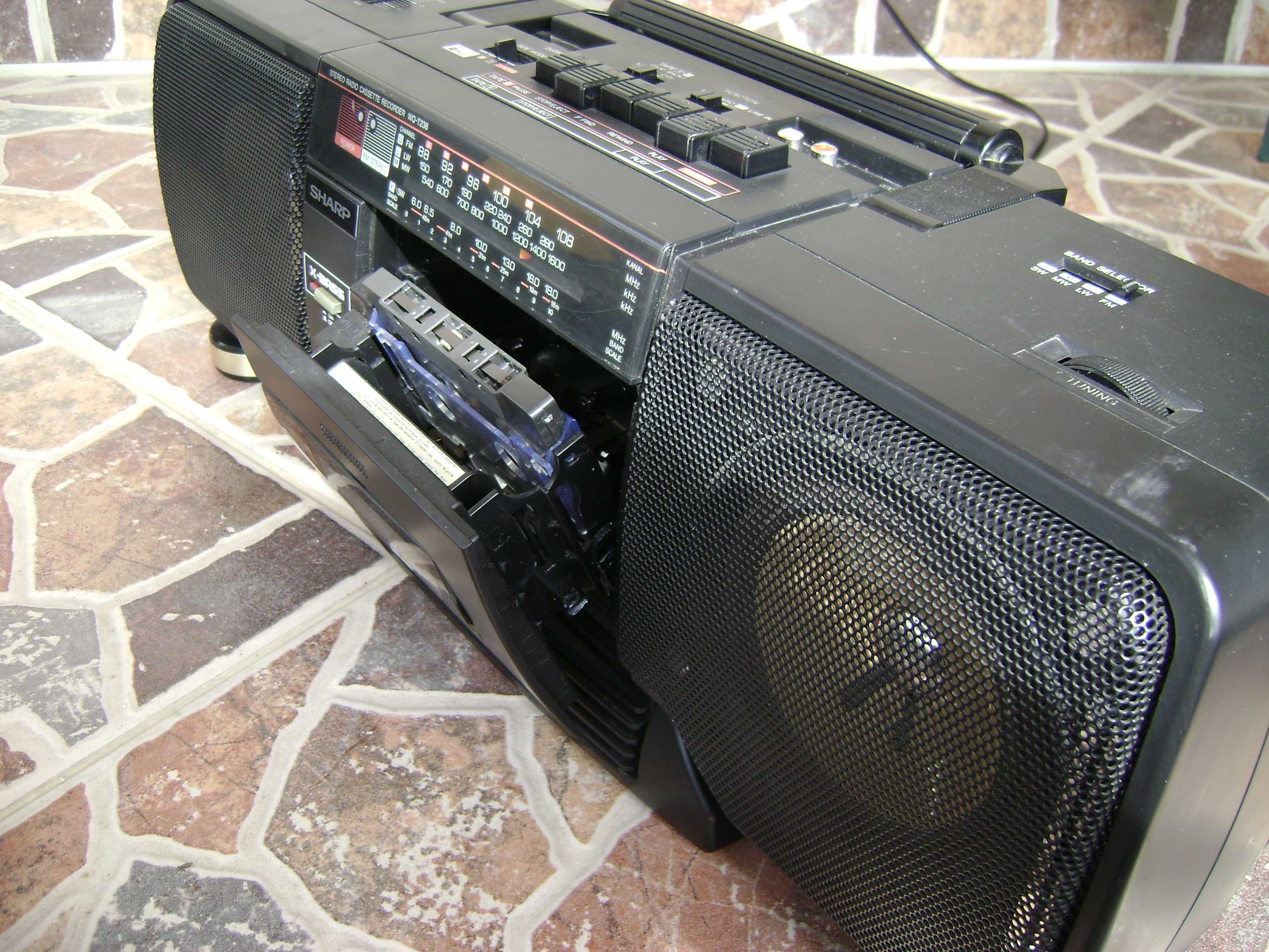 Касетофон Шарп WQ238 BH/BK/ двукасетъчен и нови касети Maxell 90 мин.