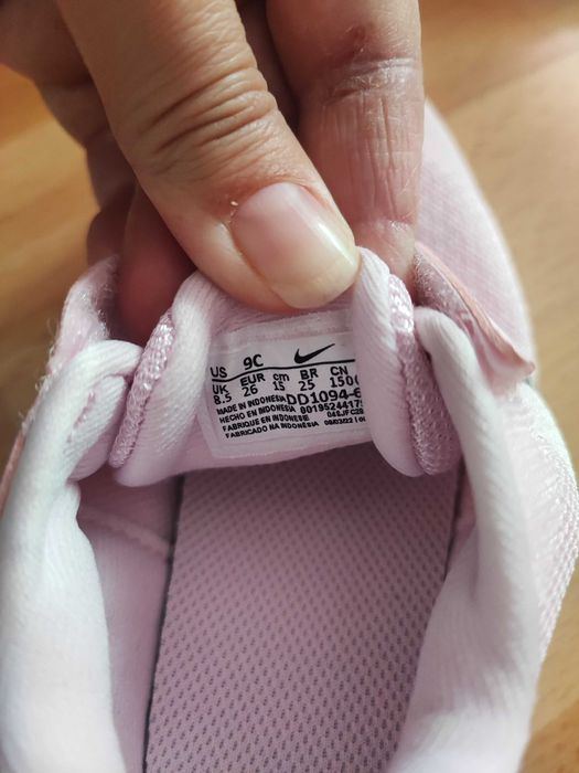Adidași noi, Nike, mărime 26