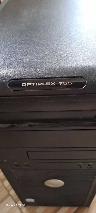 Продавам компютър и монитор DELL