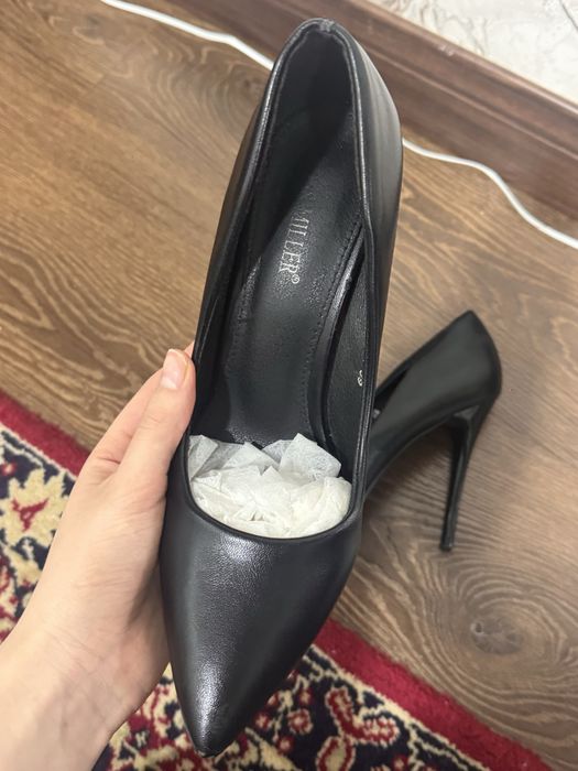 Туфли,каблук. Черный цвет.
