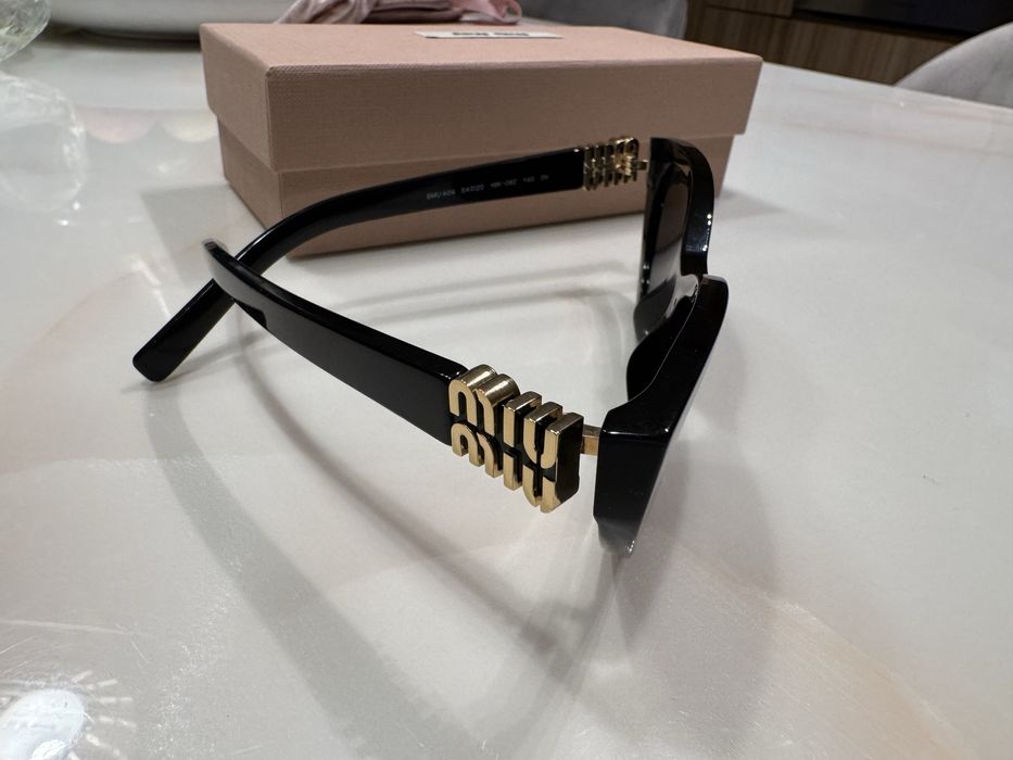 Слънчеви очила Miu Miu