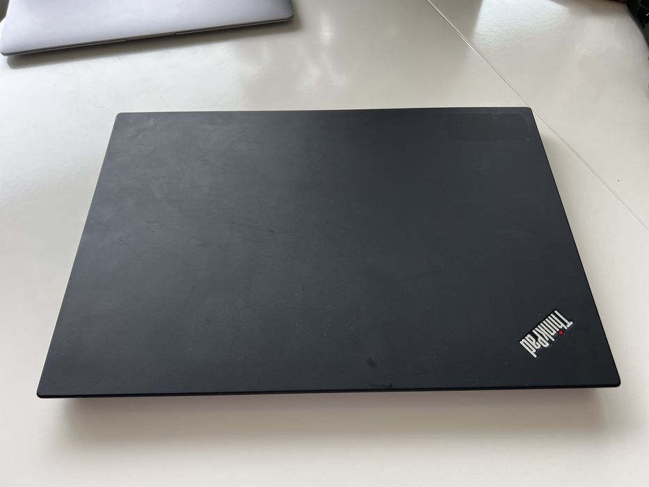 Лаптоп Lenovo Thinkpad T15 Gen 1 i7 32GB RAM Windows 11
