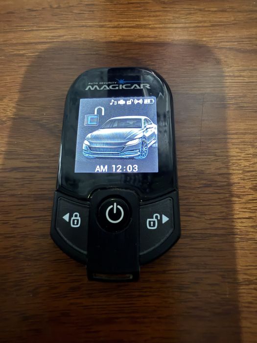 Megicar 909 pult sotiladi.