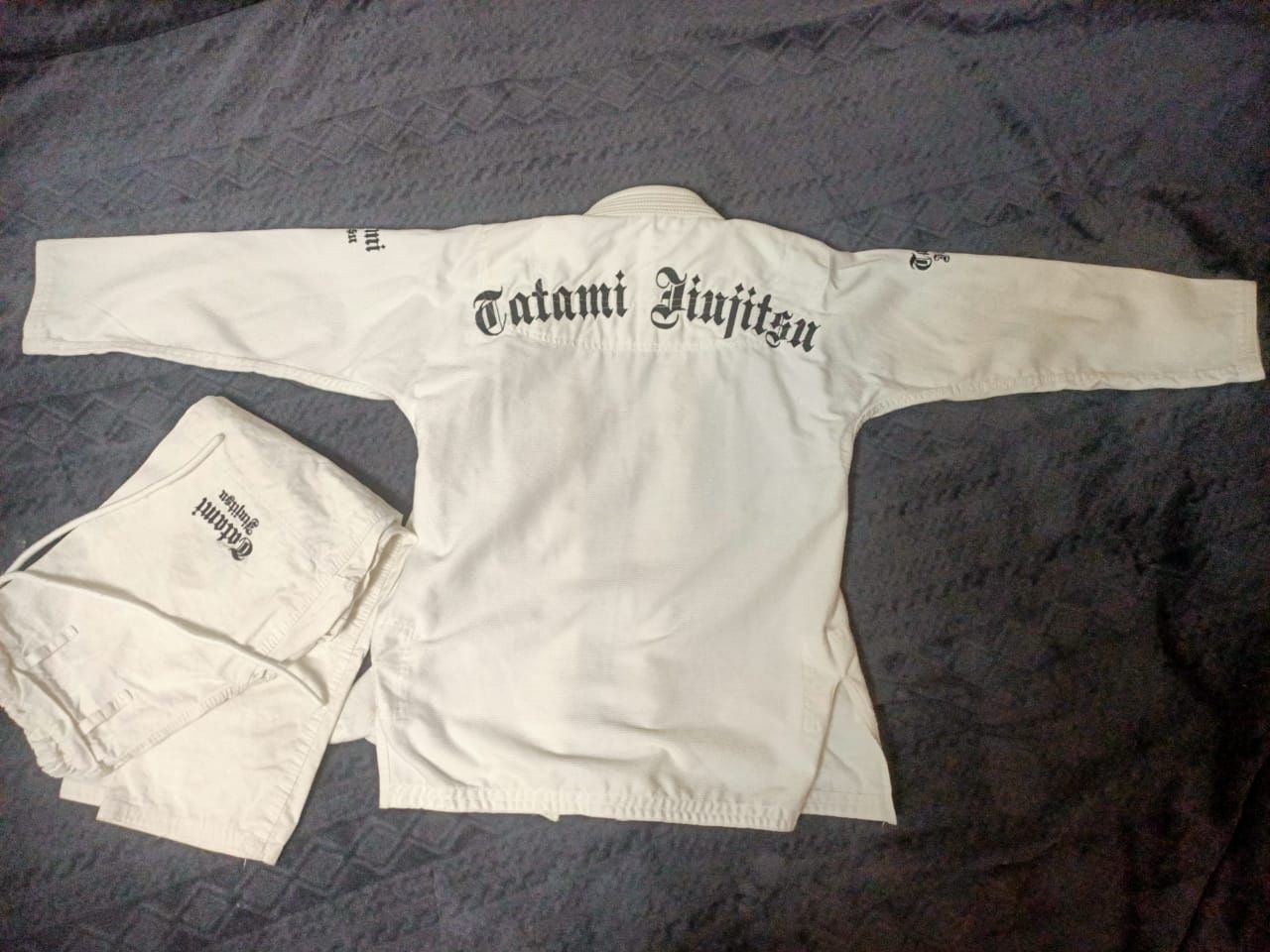 Продаю кимоно " Tatami"