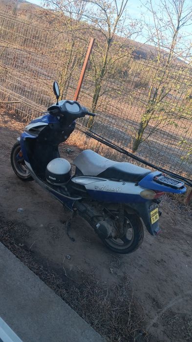 Vând scuter în t4 motor de 125