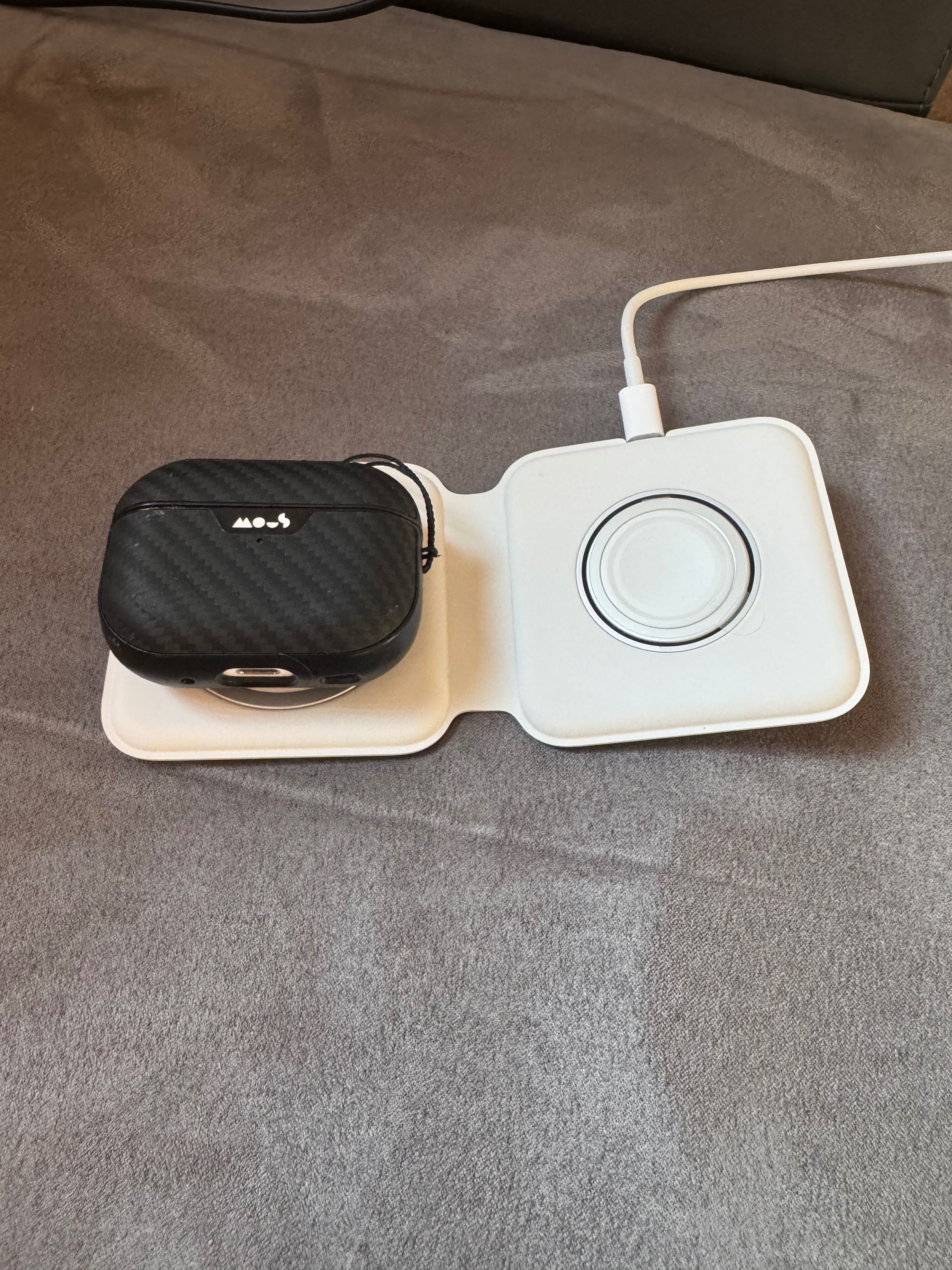 Оригинално MagSafe duo charger за Айфон