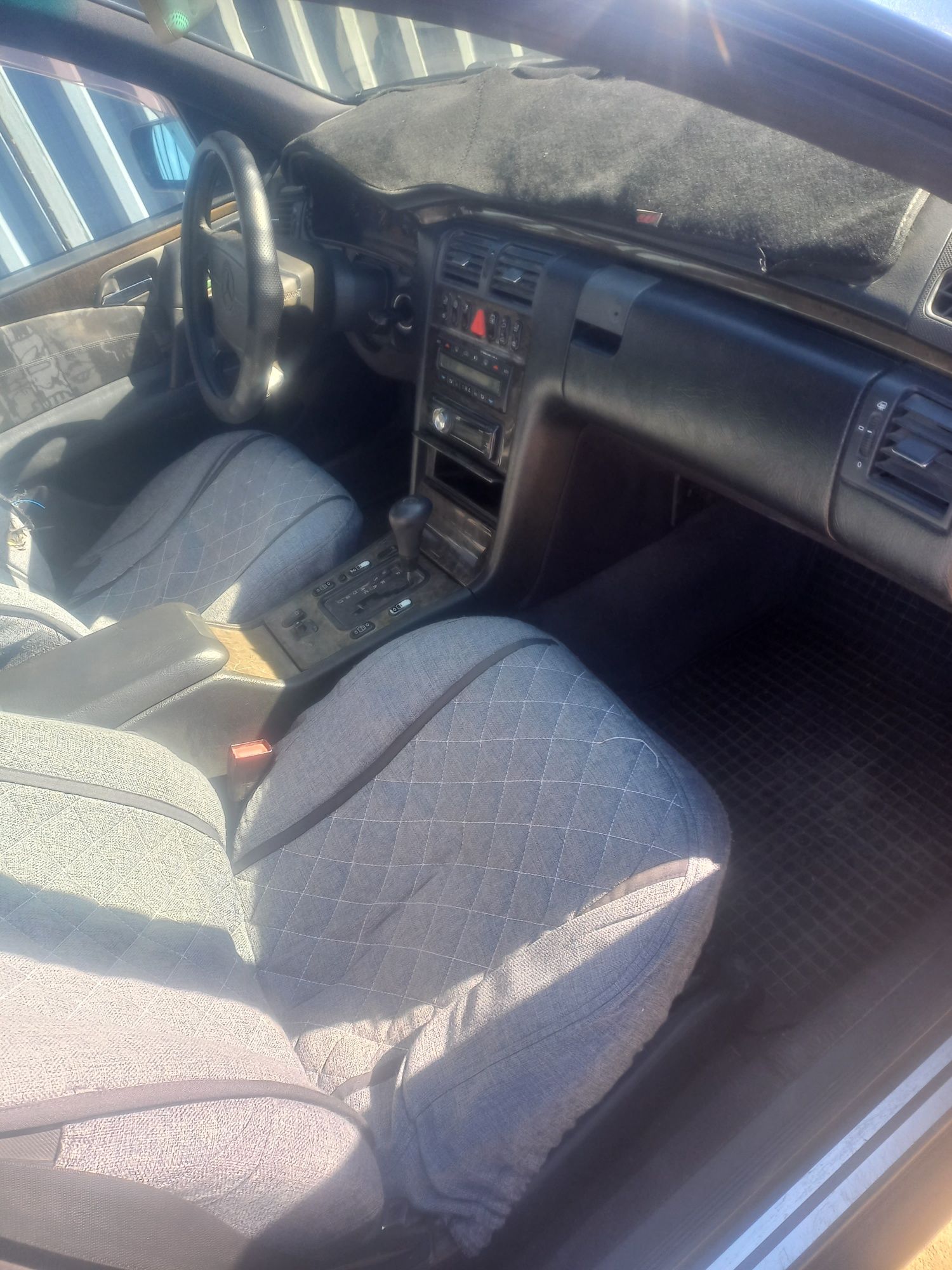 Продаётся мерседес 210 авангард