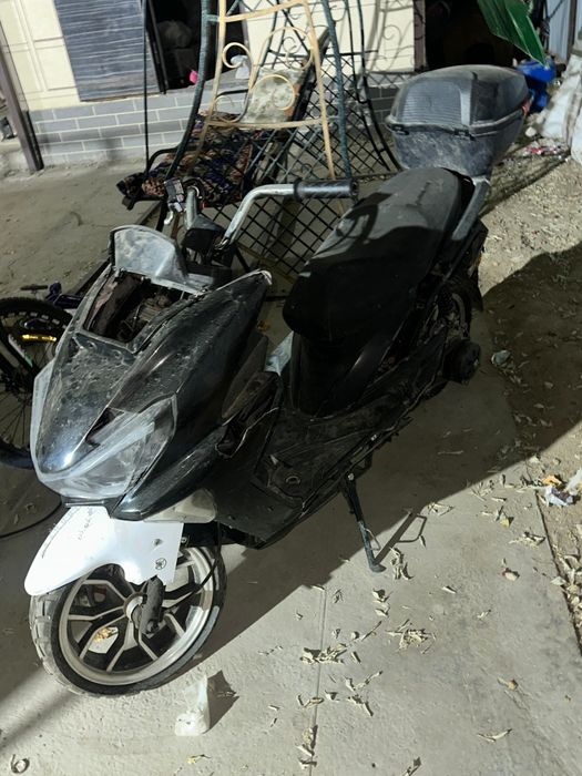 Мопед макси срочно