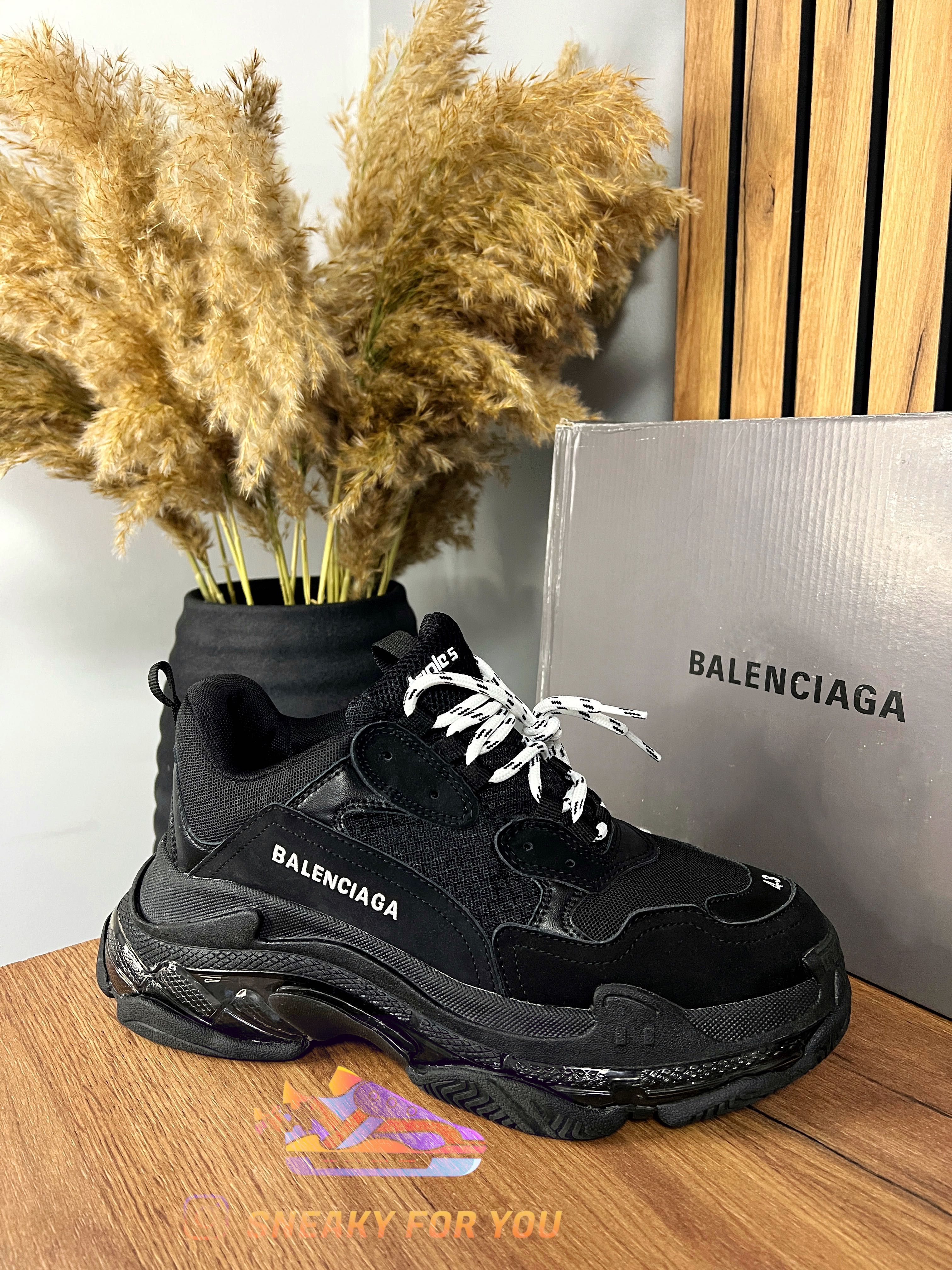 38-44 Balenciaga Triple S Black