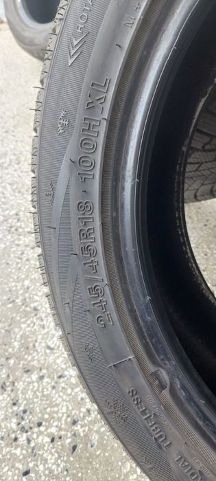 Комплект 4 зимни гуми 245/45 R18 100H XL – като нови, само на 500 км