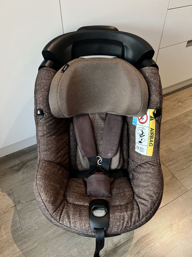 Maxi Cosi - Детско столче за кола AxissFix Nomad Brown