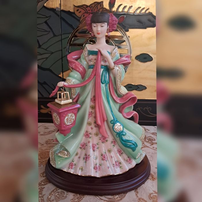Порцеланова фигура Maiden of Fortune lena liu