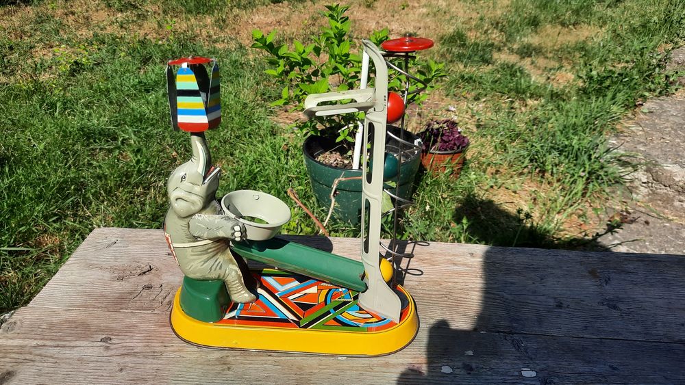 Elefant jongler jucarie veche românească, anii 60 Bucuria Copiilor