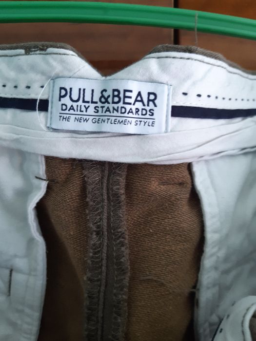 vand pantaloni casual pull & bear