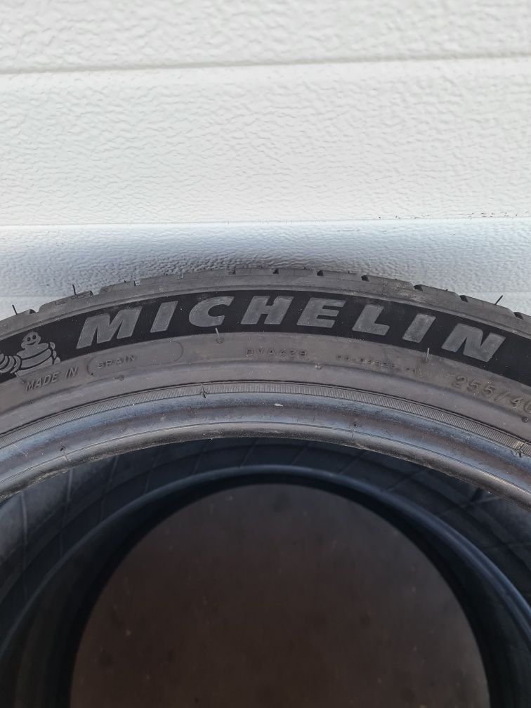 Летни гуми 2 броя MICHELIN PilotSport EV 255 40 R20 дот 3923
