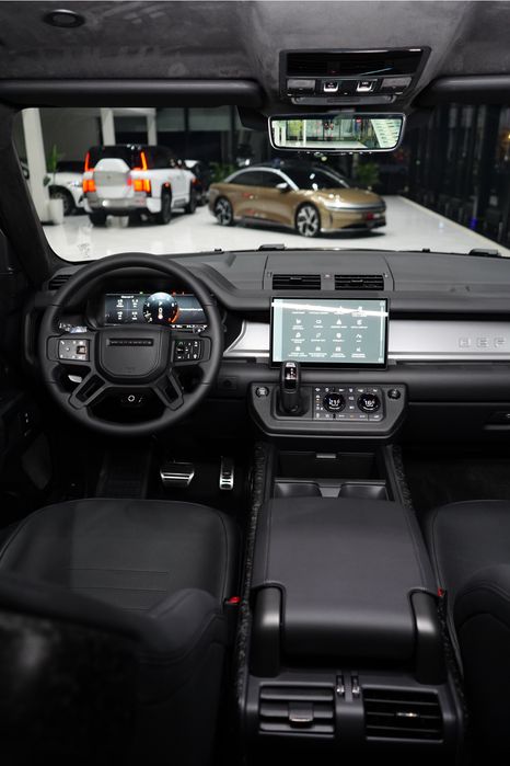 Land Rover Defender OCTA Edition one 110