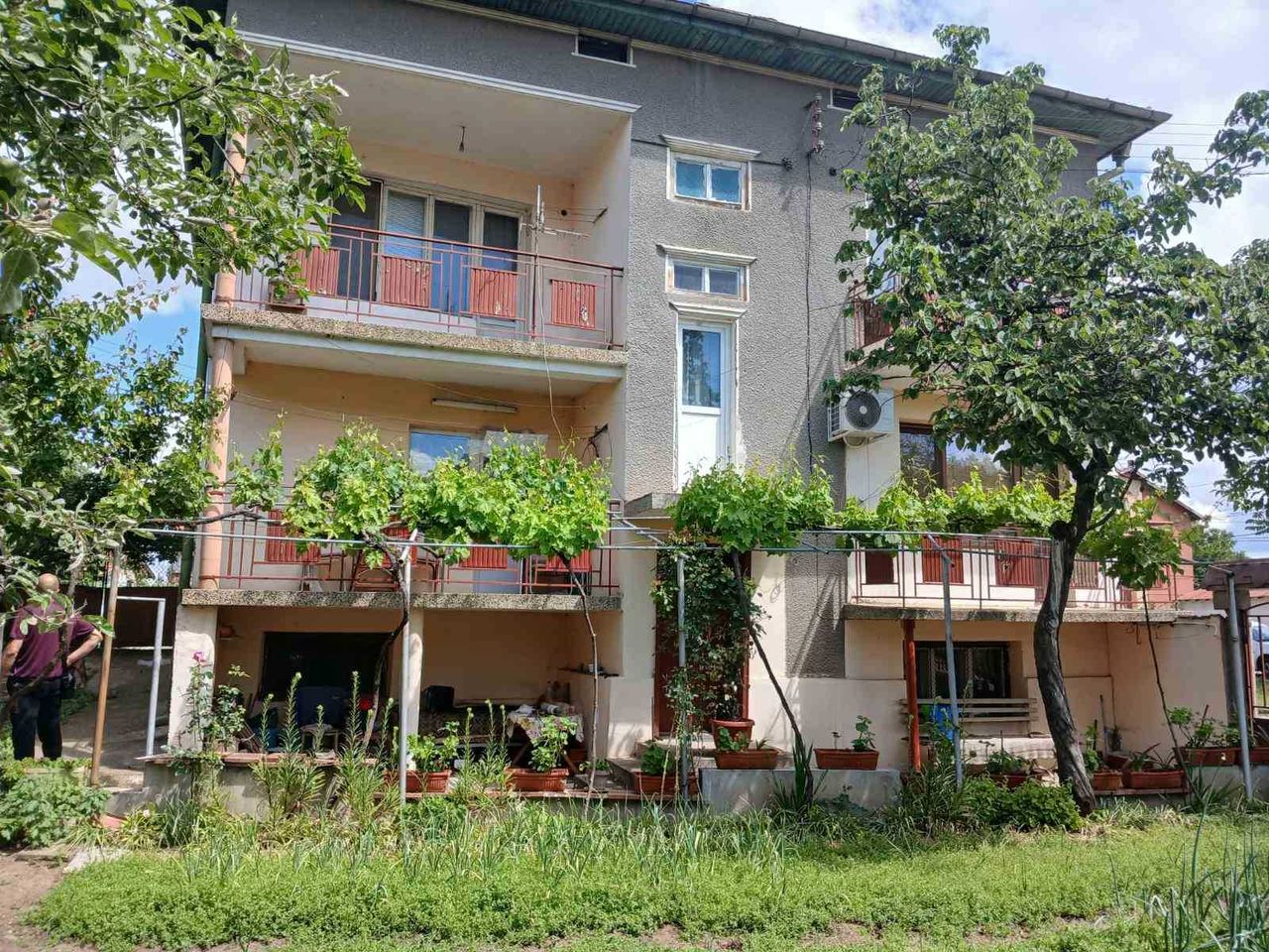 Продава се Къща в Монтана, Мала Кутловица - 232 кв.м за 748 €/кв.м - Снимка #1