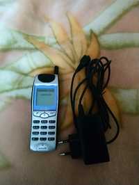 Мобилен телефон SONY J5
