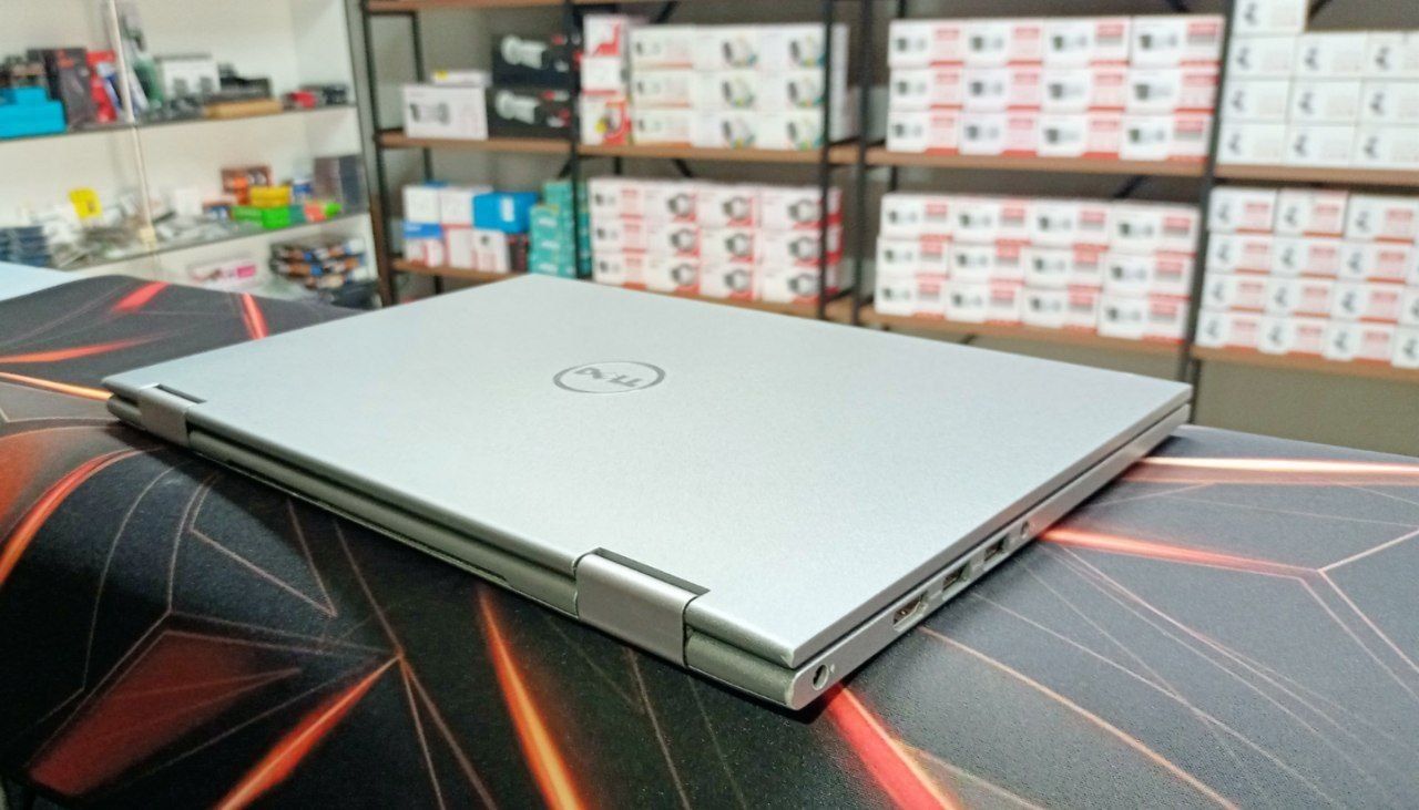 DELL  Intel(R)Core i5-7500U 2.70Ghz