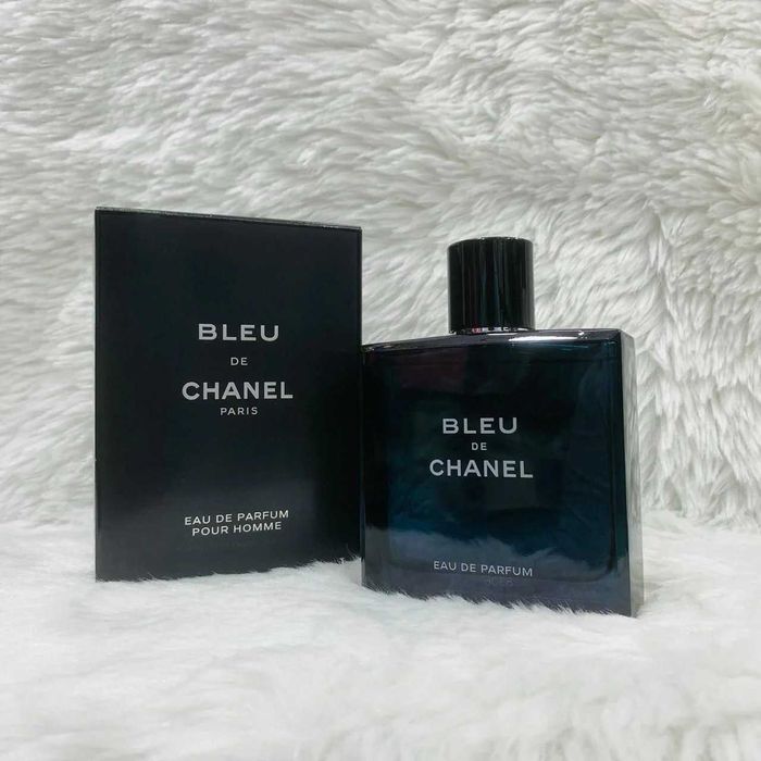 Chanel

Bleu de Chanel