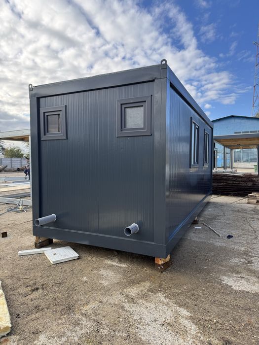 Vând containere modulare cu grup sanitar și standard