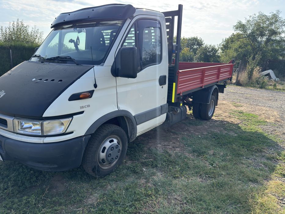 iveco Daily basculabil pe 3 parti