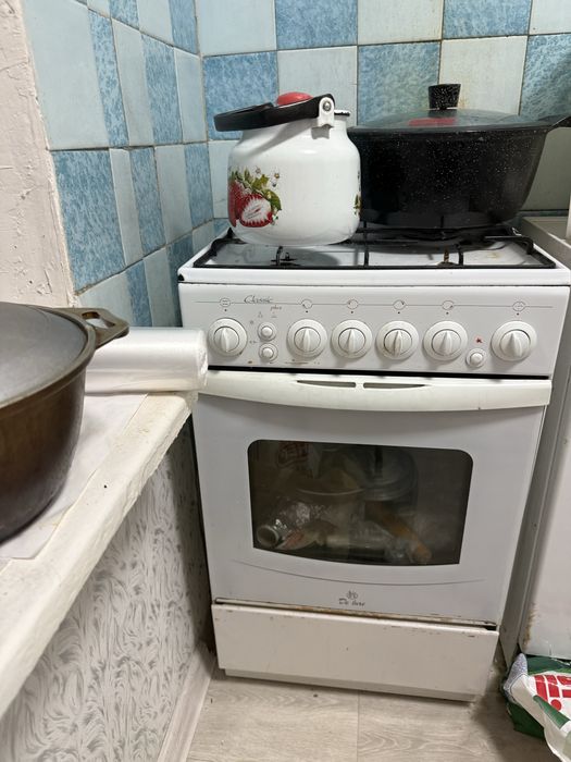 Срочно продам газ плиту за 20 тыс