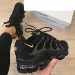OFERTA ! NIKE Vapormax Plus,cumperi 2 perechi --> CADOU tricou CAVALLI