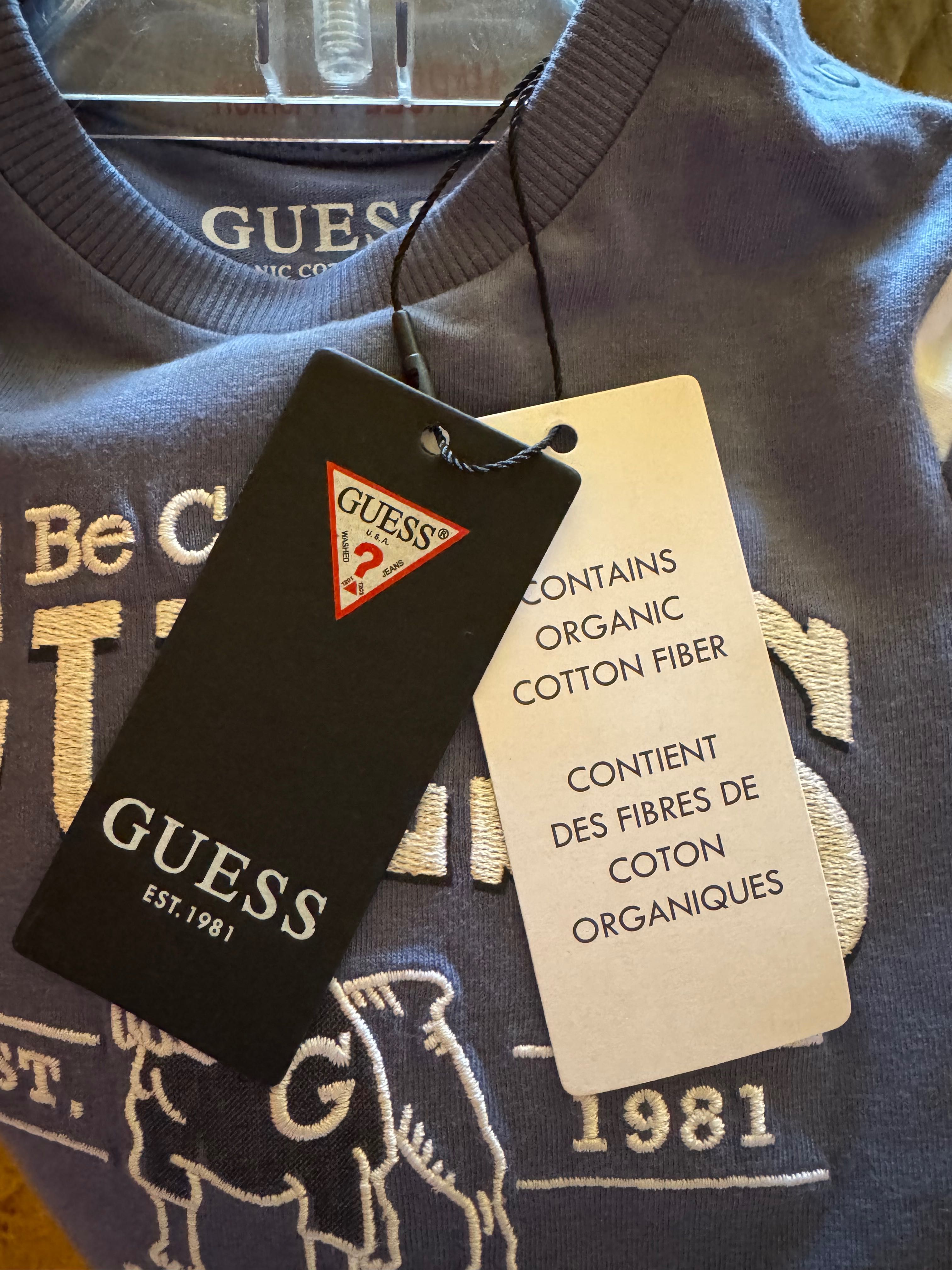 Бебешка тениска Guess с етикет