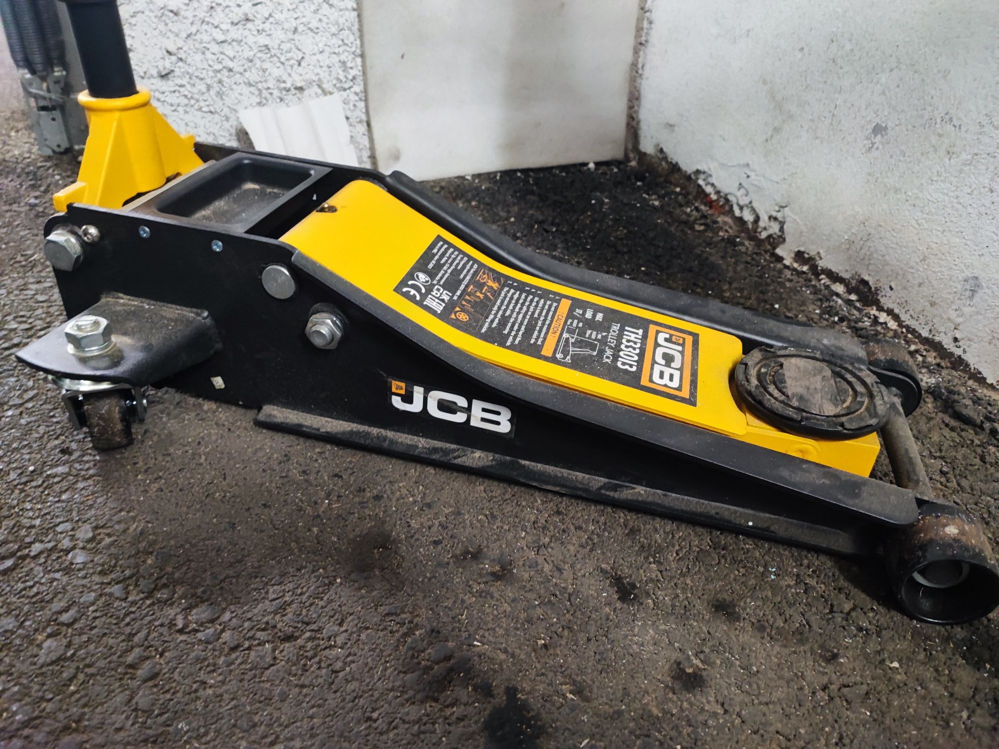 Крик JCB TH33013