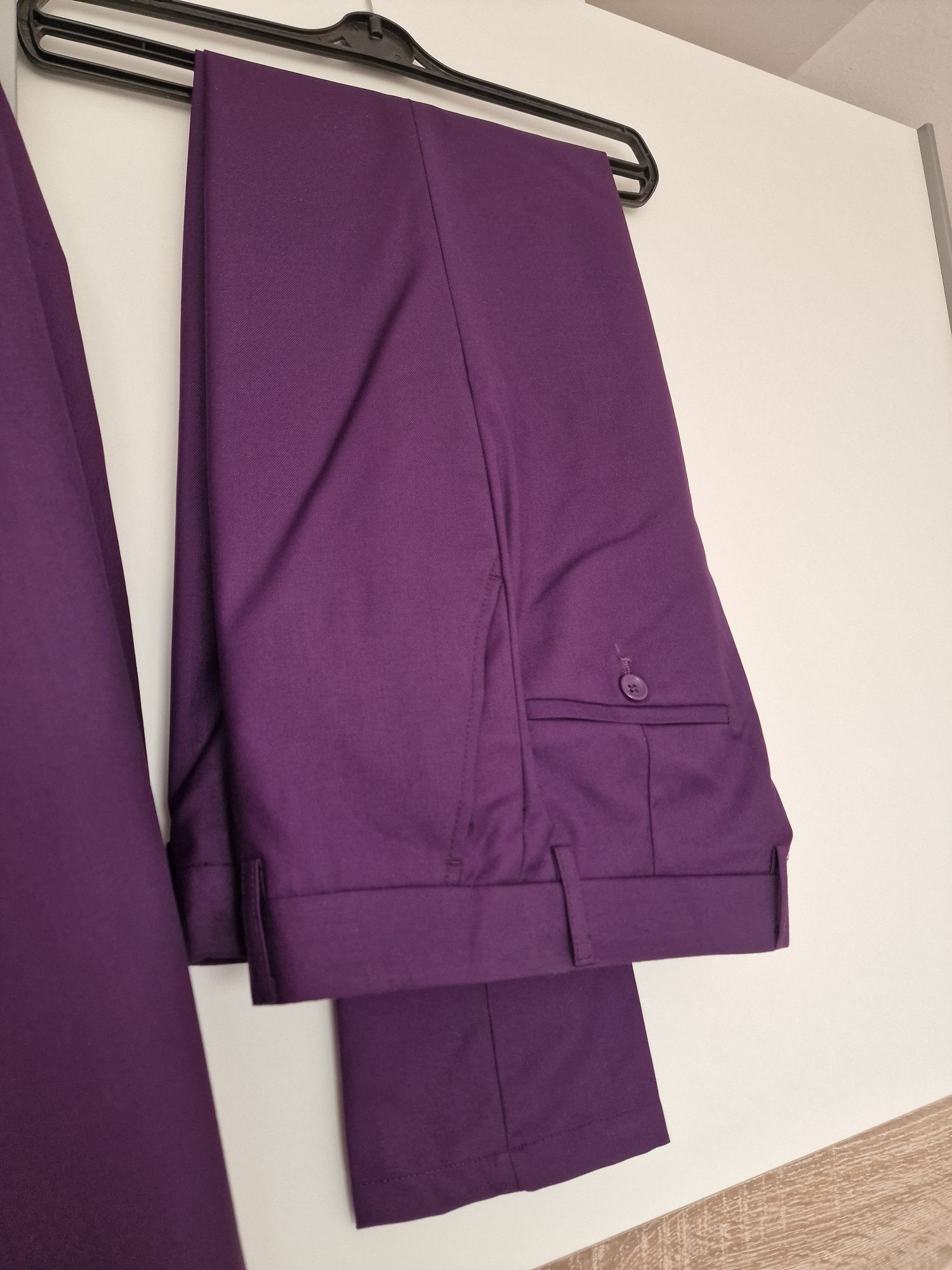 Costum barbati marimea S slim fit casual elegant