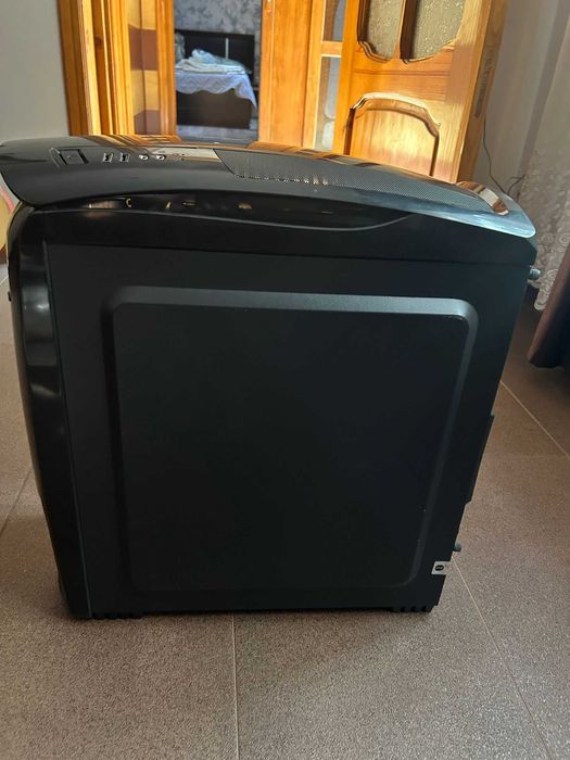 Vand PC gaming si monitor