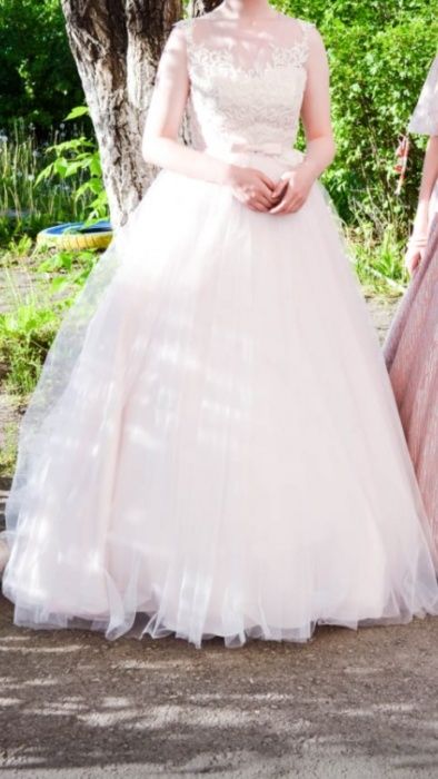 Шикарное платье на свадьбу ,выпускной
