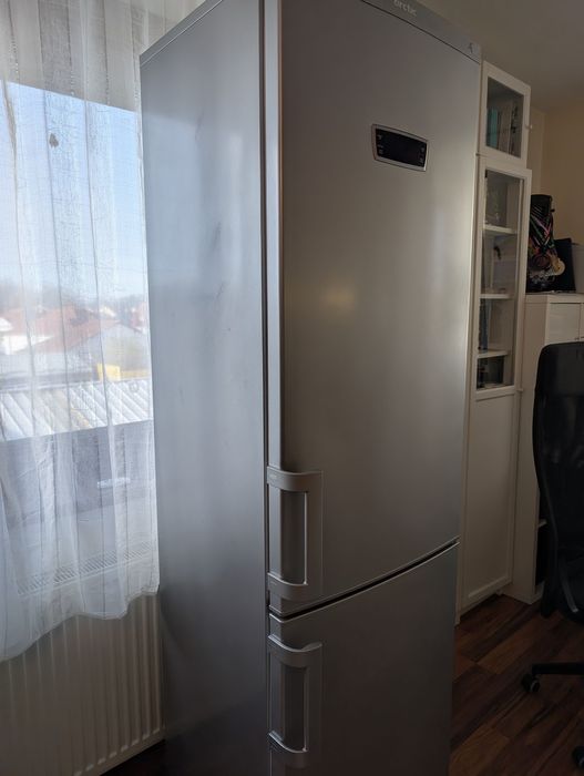 Combina frigorifică (frigider + congelator) Arctic No Frost A+