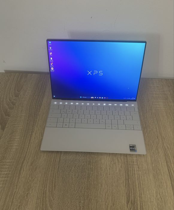 XPS 9320 OLED i7-1260 FULL METAL Nvem 2 TB Super SLIM 1 CM Bateria 12H