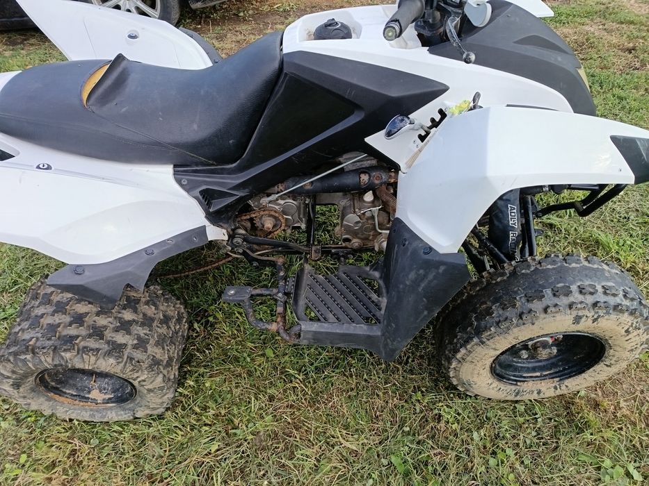 Vând ATV înmatriculat
