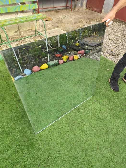 Oglinda de 1 metru, 4-5mm grosime.