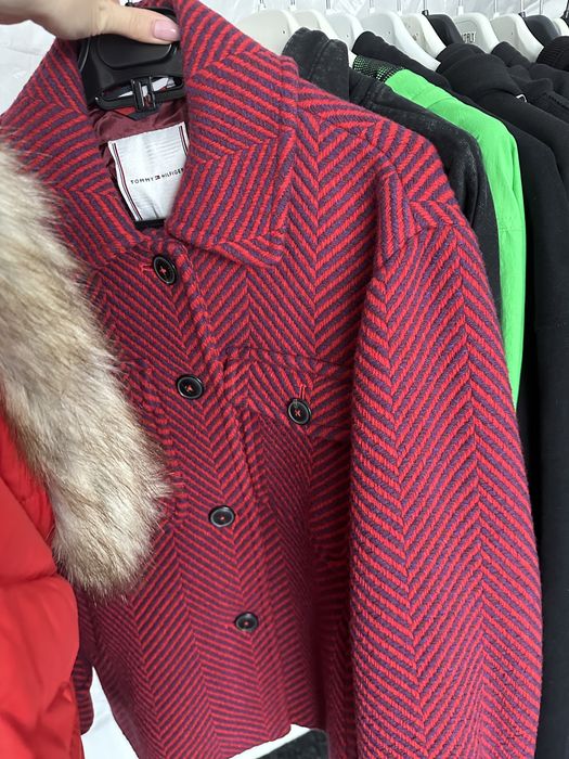 Stoc mix haine si incaltaminte Adidas, Hilfiger, Calvin Klein etc.