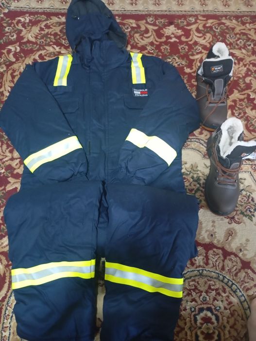 Зимний комбиз и обувь